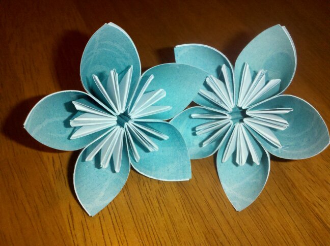 paper flowers wedding. how to make paper flowers